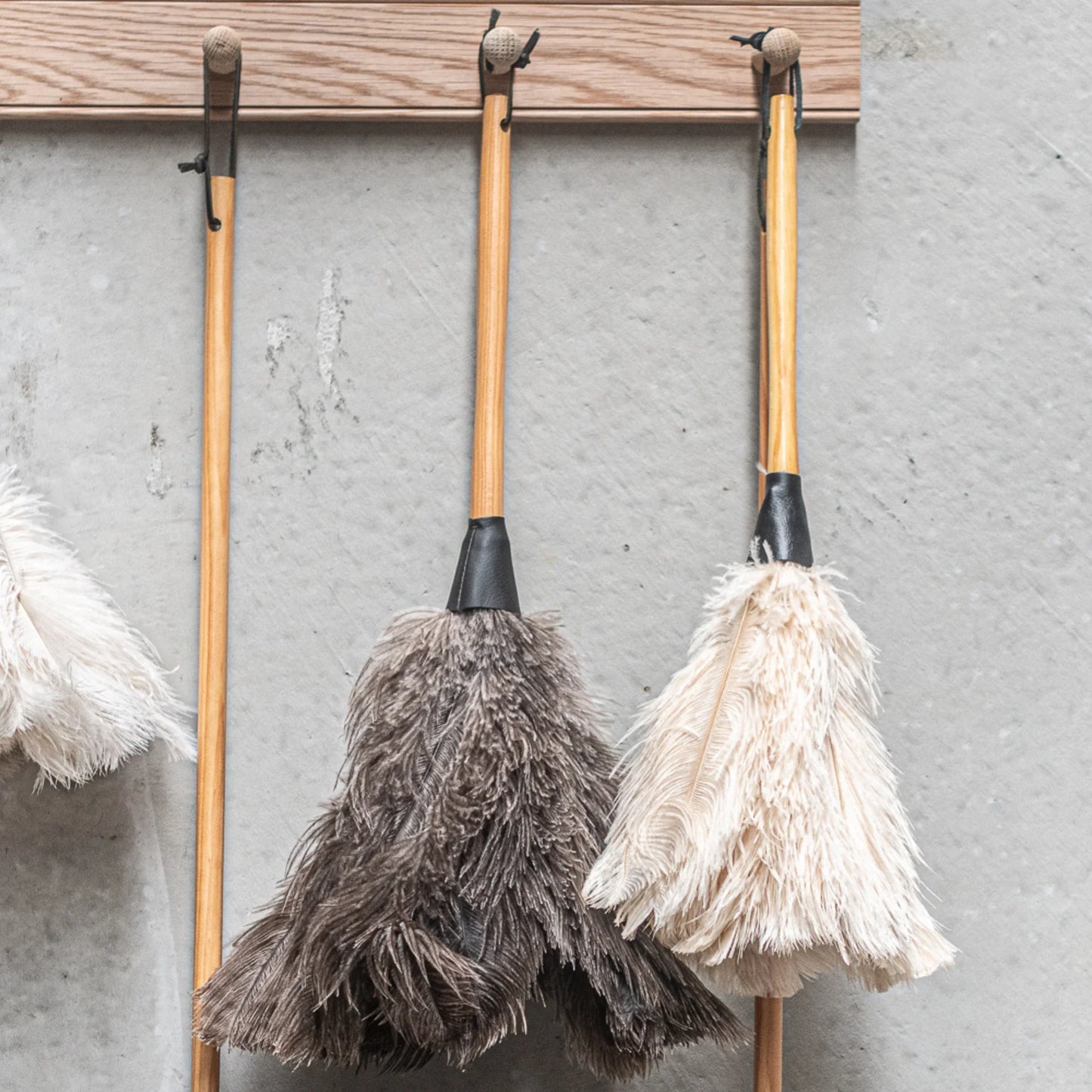 Heaven in Earth | Feather Duster Cream 35CM