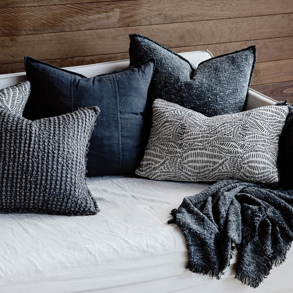 Hana Cushion | Jacquard