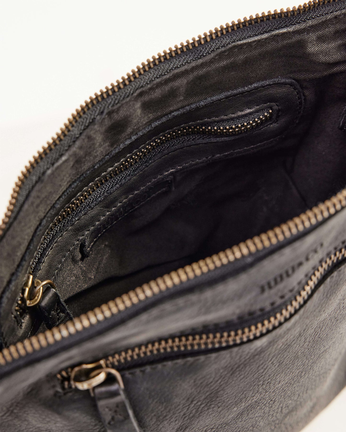 Juju & Co Large Essential Pouch - Black