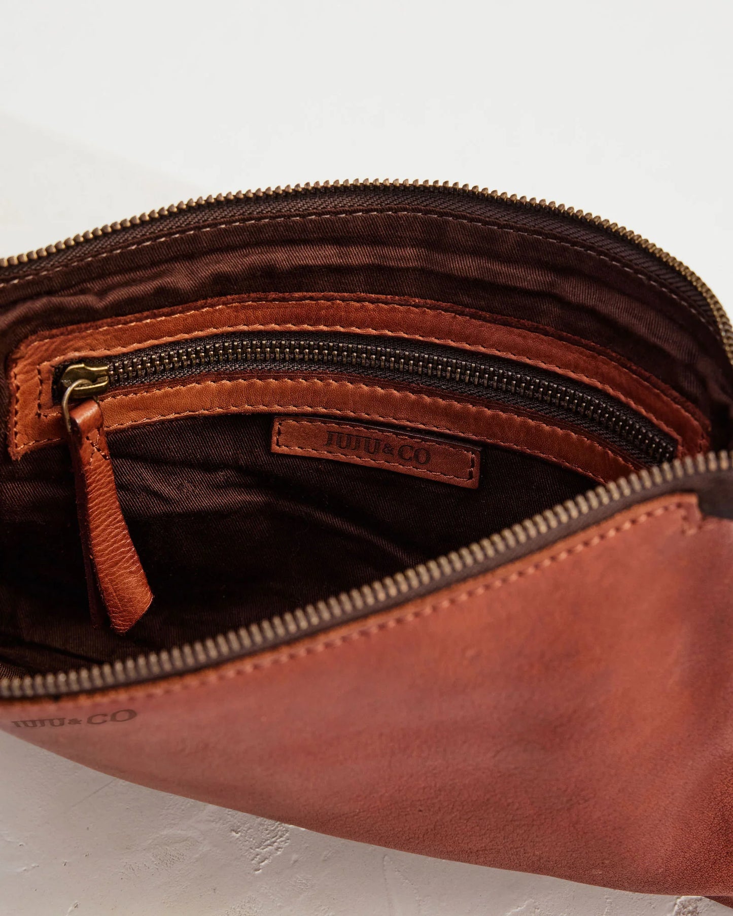 Juju & Co Monterey Crossbody - Cognac
