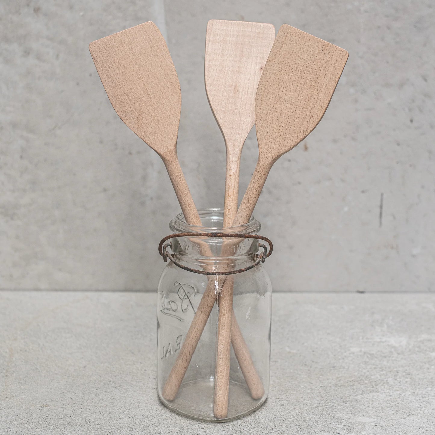 Heaven in Earth | Spatula Round Handle
