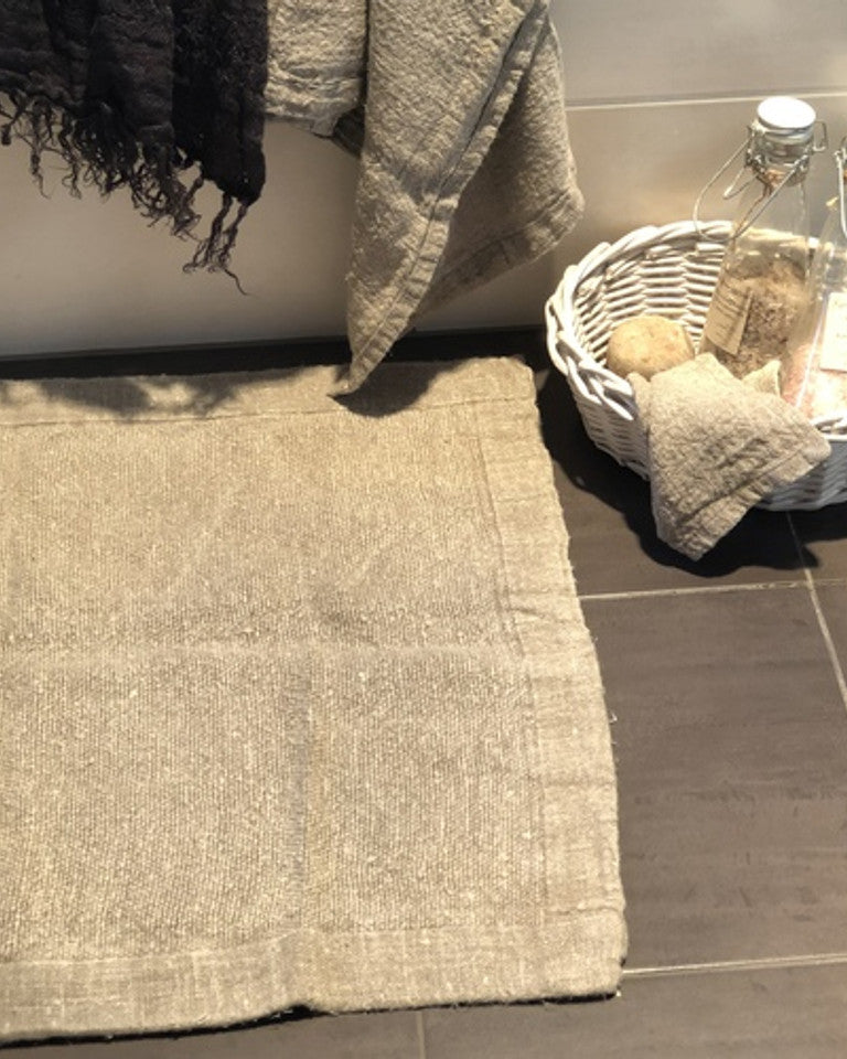 Adler Handloomed Linen Bath Mat | Natural