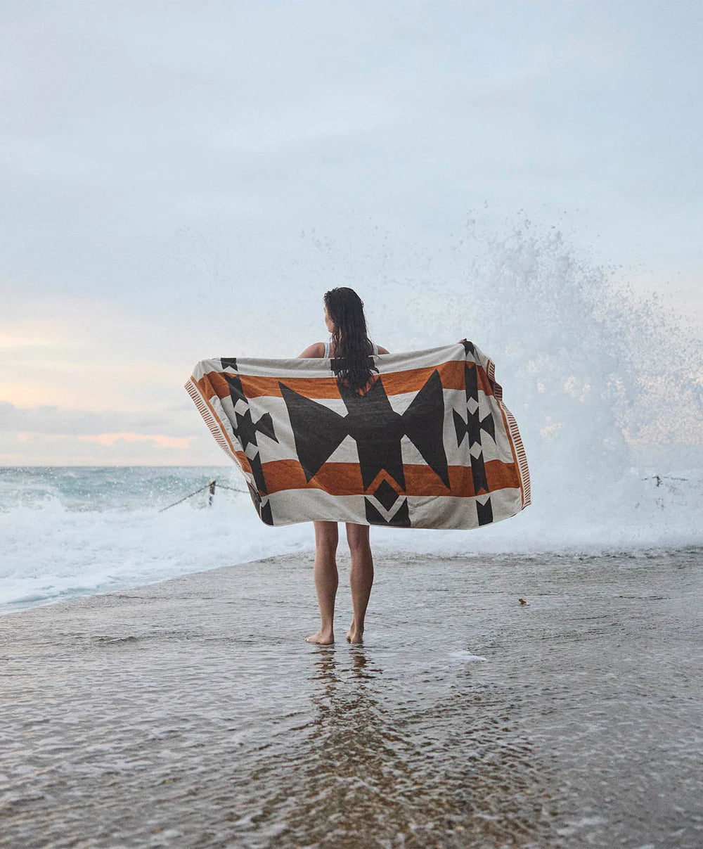 Rocky Mountain Towel Natural / Black