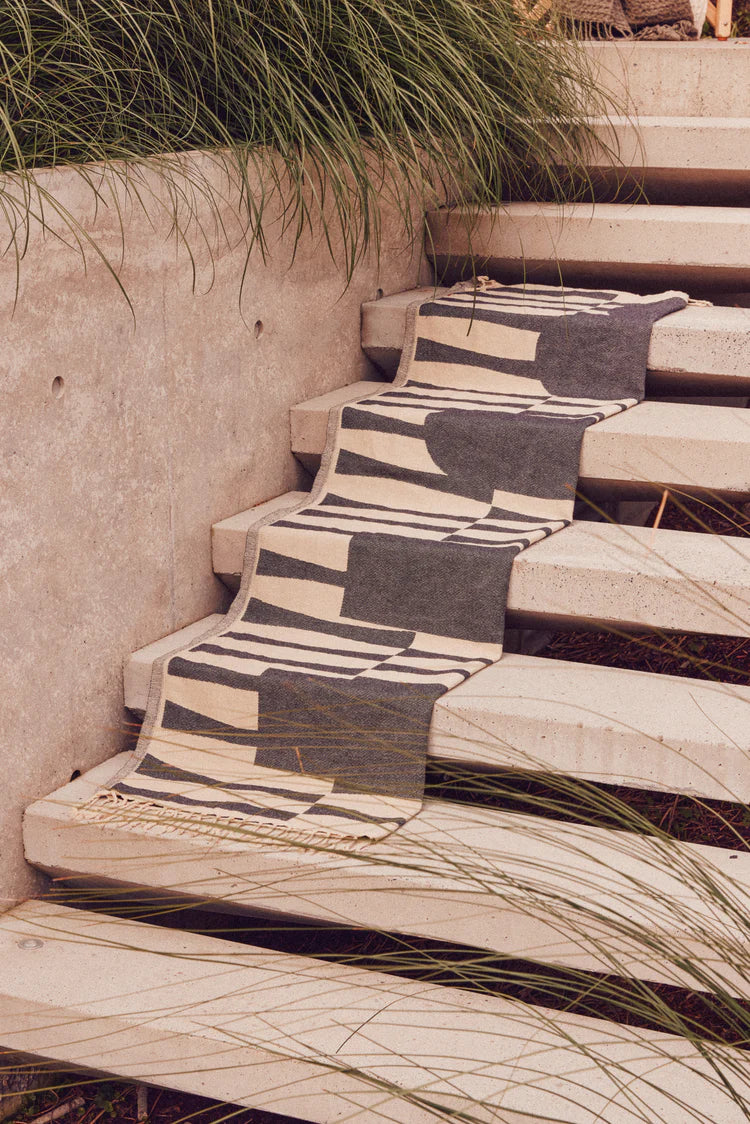 Saarde Totem Turkish Beach Towel - Black