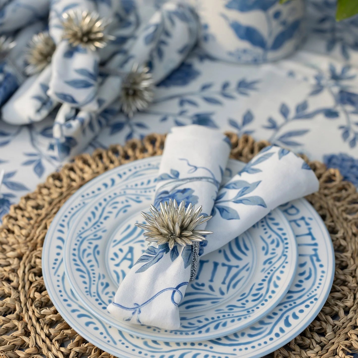 Luxe & Beau | Bon Appetit Starter Plate | Blue