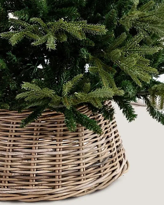 Wicka | Spruce Christmas Tree Skirt