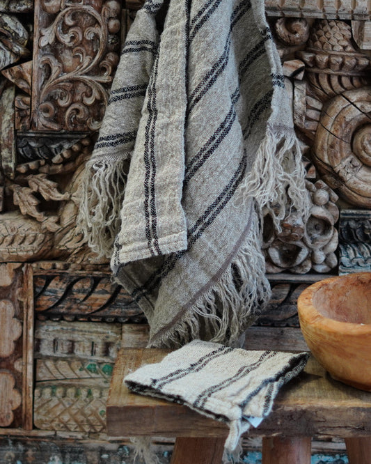 Angaston Fringed Linen Hand Towel | Black Stripe