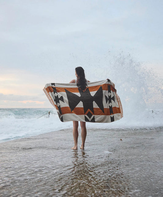 Rocky Mountain Towel Natural / Black